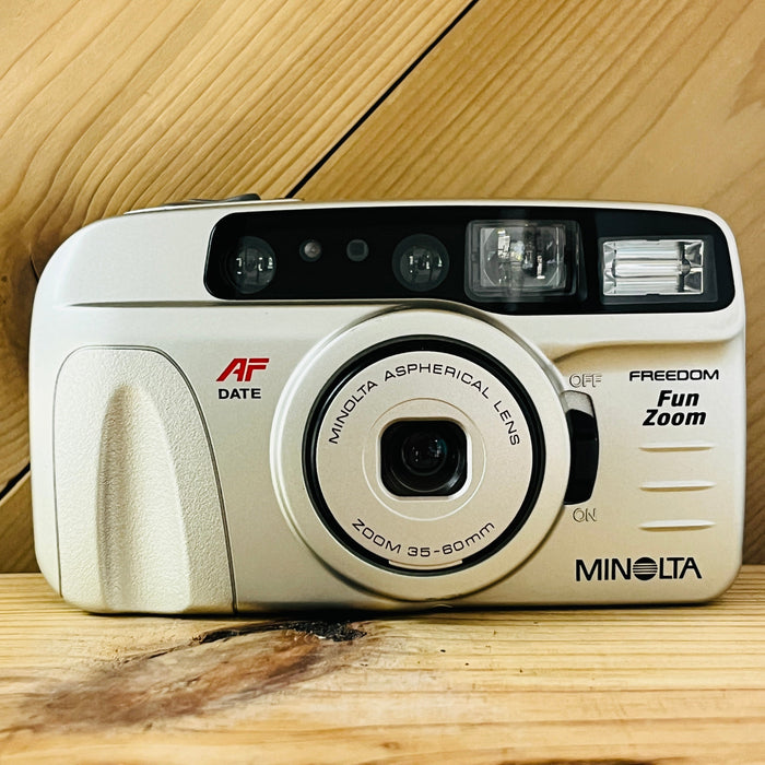 Minolta Freedom Fun Zoom 35mm Point and shoot Camera