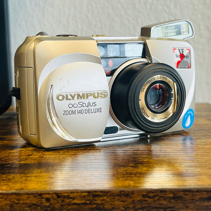 Olympus Infinity Stylus Zoom 140 Deluxe