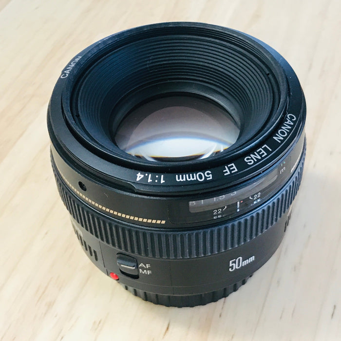 Canon EF 50mm f/1.4