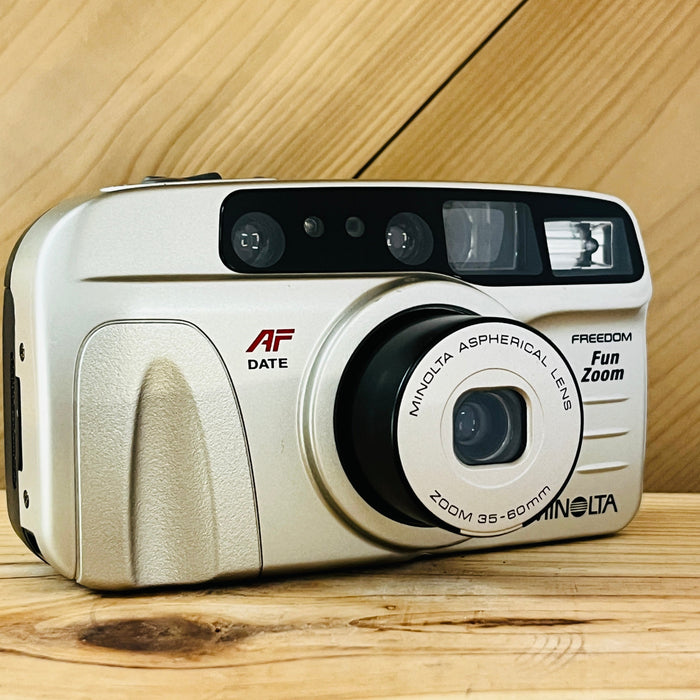 Minolta Freedom Fun Zoom 35mm Point and shoot Camera