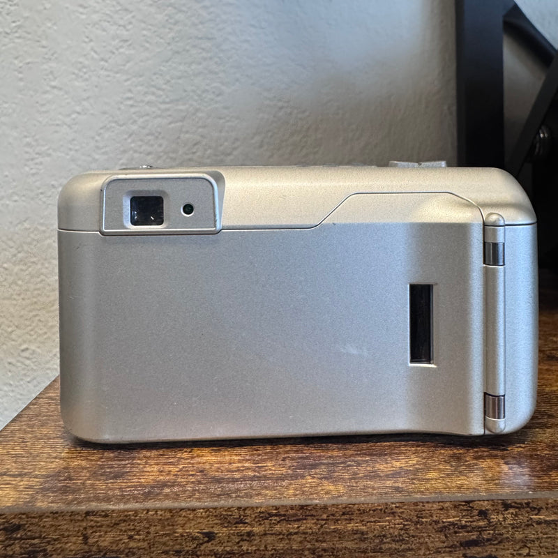 Minolta 110 Zoom Date – 35mm Point & Shoot Film Camera