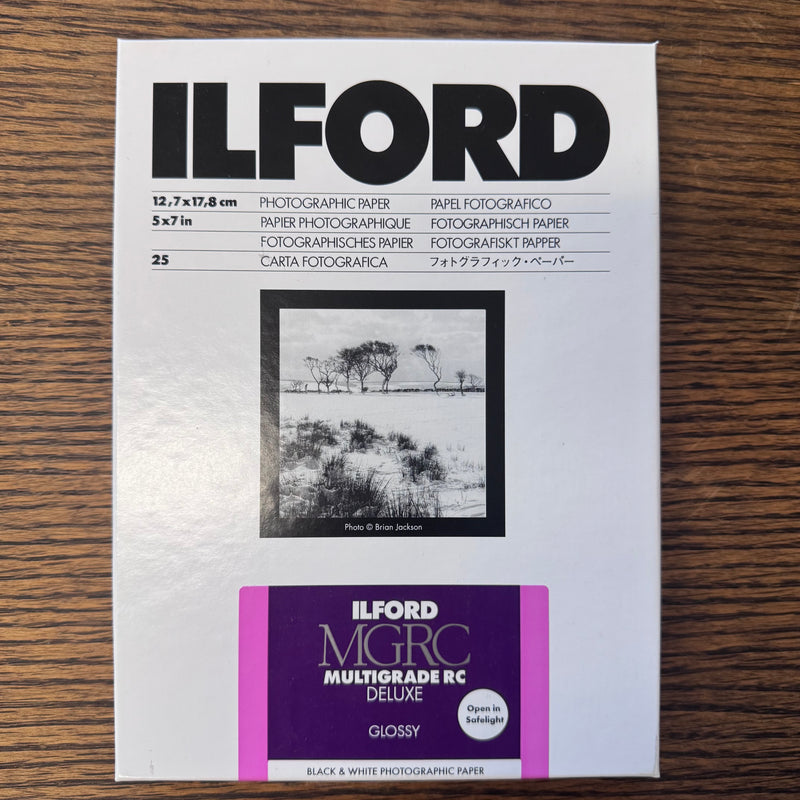 Ilford MULTIGRADE RC DELUXE Glossy — 5×7″ Black & White Photographic Paper 25 Sheets