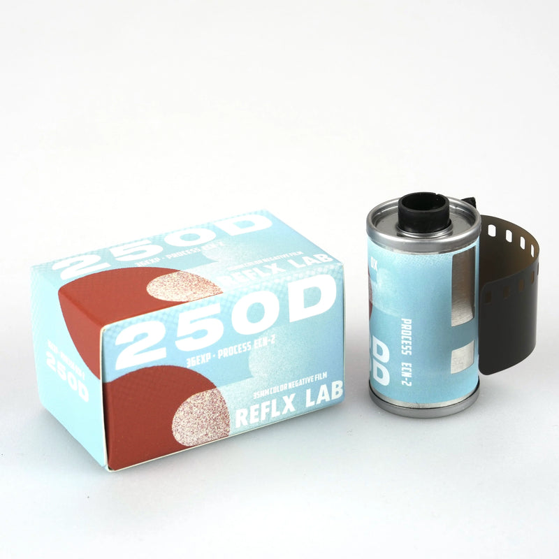 250D DAYLIGHT COLOR NEGATIVE FILM (ECN-2) 36EXP