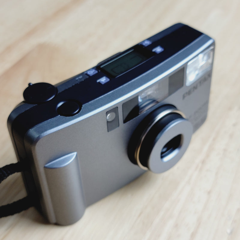 Pentax IQ Zoom 70XL Point and Shoot Camera