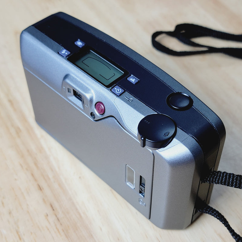 Pentax IQ Zoom 70XL Point and Shoot Camera