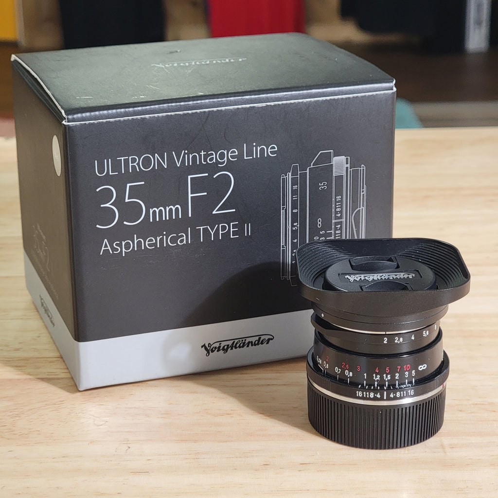 Voigtländer ULTRON Vintage Line 35mm F2 Amazon.com : Voigtlander Ultron Vintage Line 35mm f/2.0