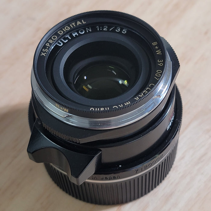 Voigtlander Ultron Vintage Line 35mm f/2.0 w/hood & filter