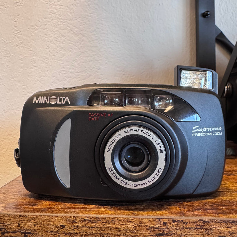 Minolta Supreme Freedom Zoom – 35mm Point & Shoot Film Camera
