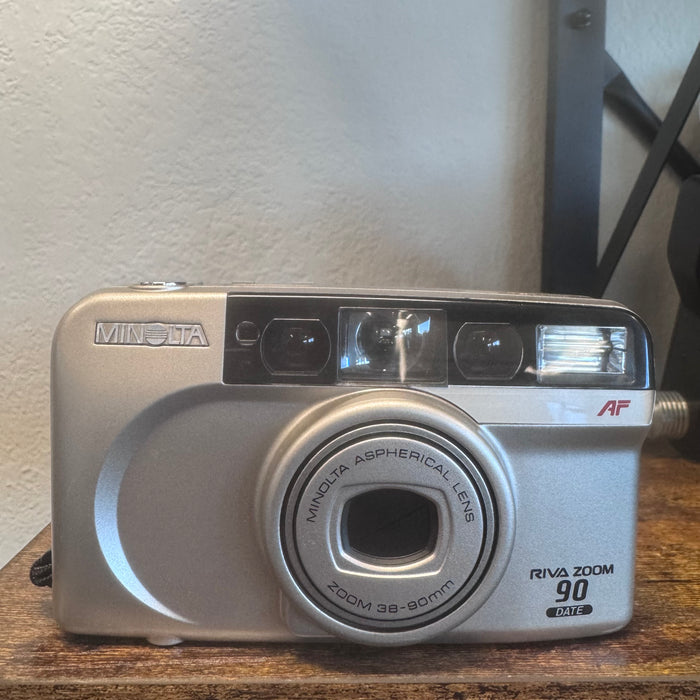 Minolta Riva Zoom 90 Date (35 mm point-&-shoot with 38-90 mm zoom)