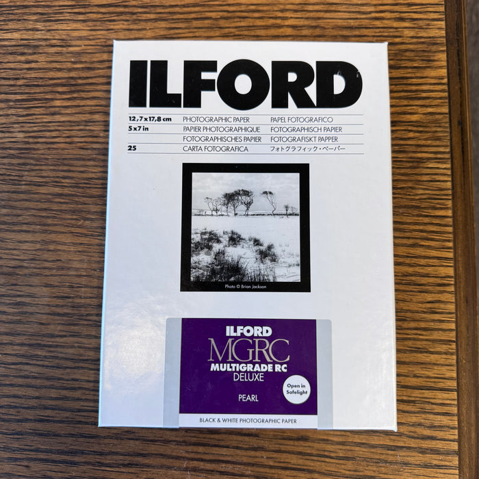 Ilford MULTIGRADE RC DELUXE — Pearl • 5 × 7" • B/W Variable-Contrast Photographic Paper