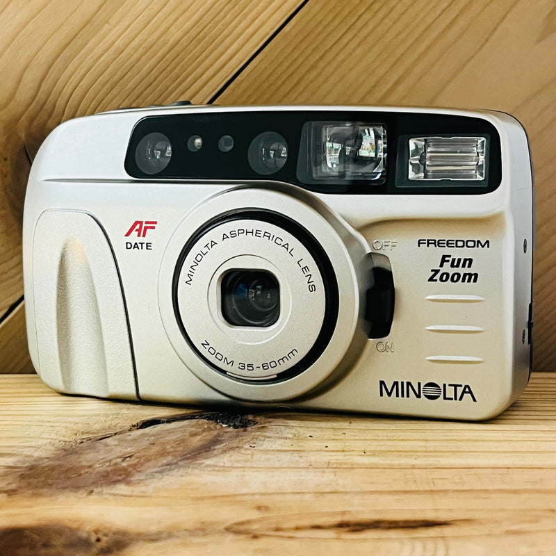Minolta Freedom Fun Zoom 35mm Point and shoot Camera