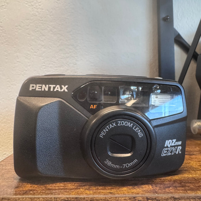 Pentax IQZoom EZY-R 35mm Point & Shoot Film Camera – 38-70mm Zoom Lens | Tested & Working