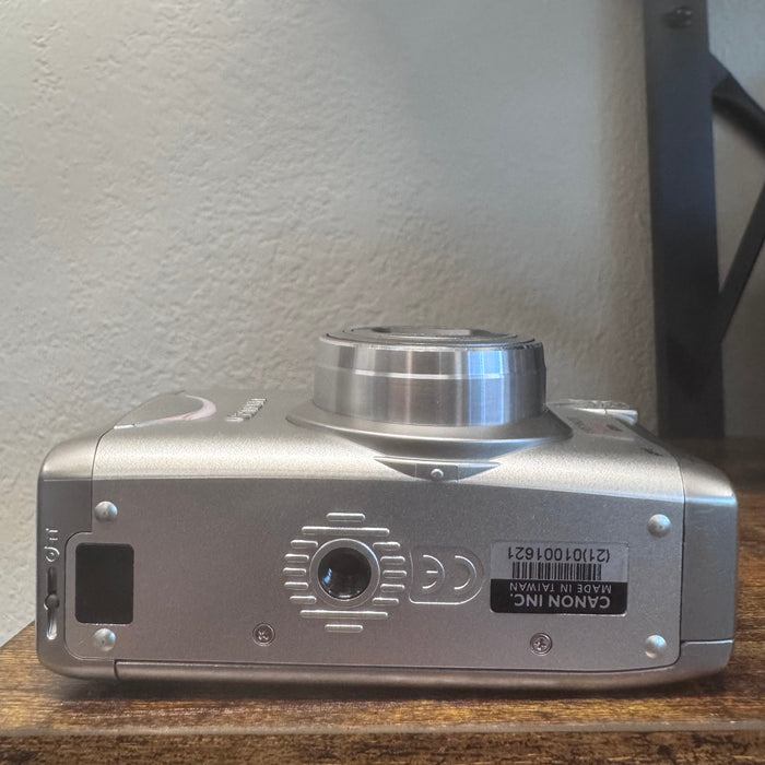 Canon Sure Shot 150u Date — 35mm Point & Shoot Film Camera (38-150 mm Zoom, Auto AF)