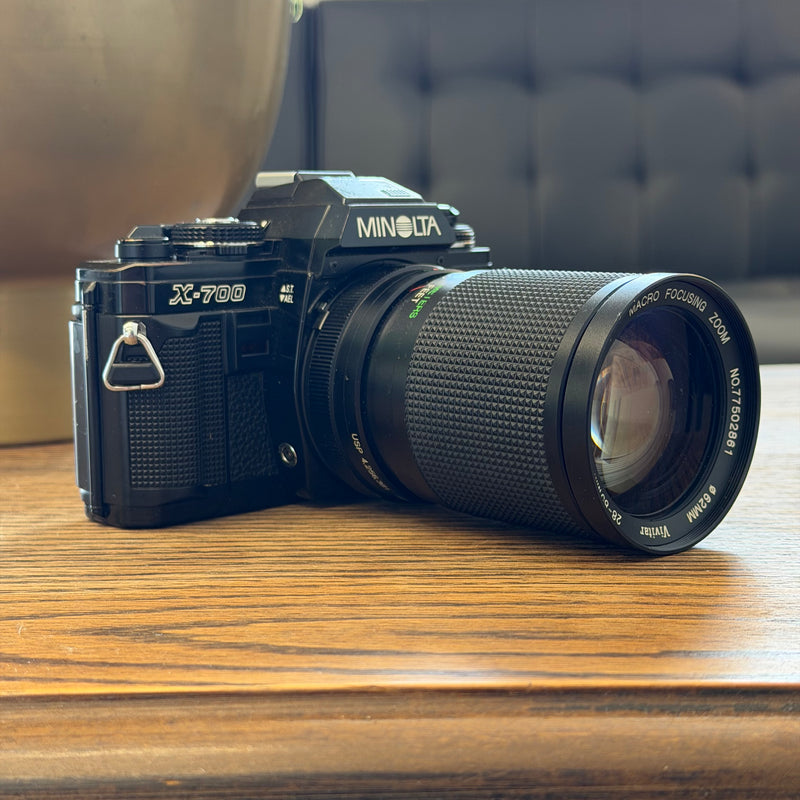 Minolta X-700 + MC Vivitar 28-85MM 1:3.5-4.5
