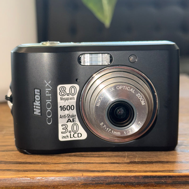 Nikon COOLPIX L18 8MP Digital Camera