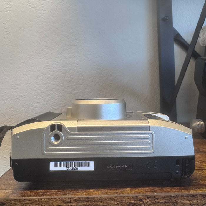 Olympus Superzoom 105 Point & Shoot 35mm Film Camera (38‑105 mm, Auto‑AF, Built‑in Flash)