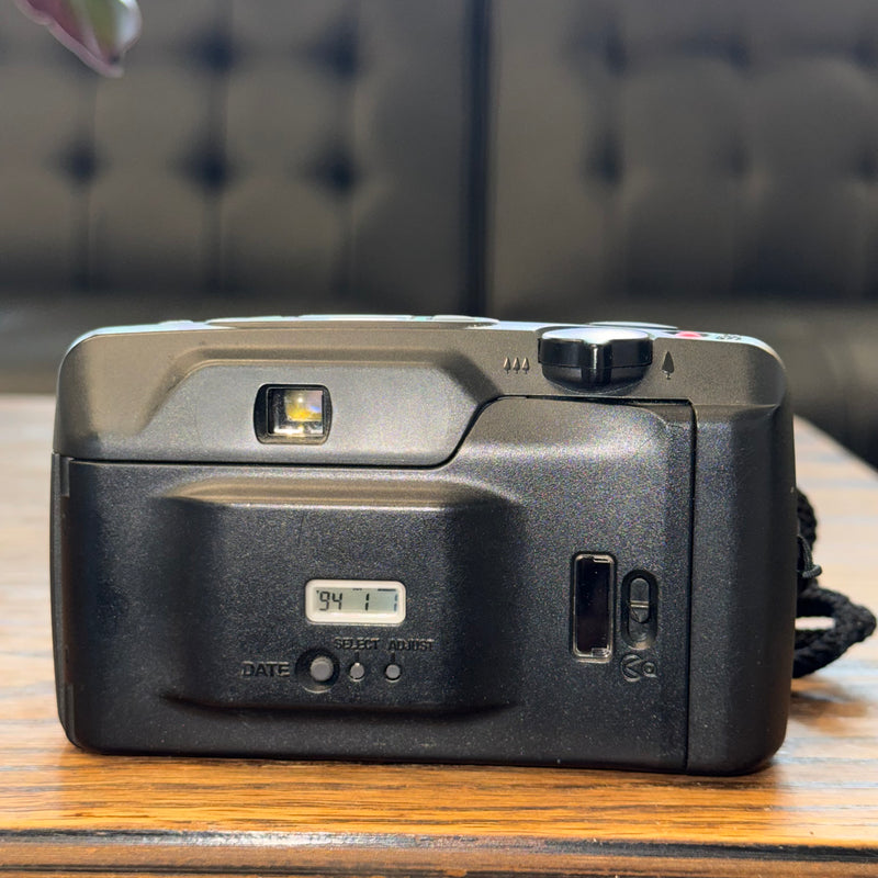 Pentax IQZoom EZY-R 35mm Point & Shoot Film Camera – 38-70mm Zoom Lens