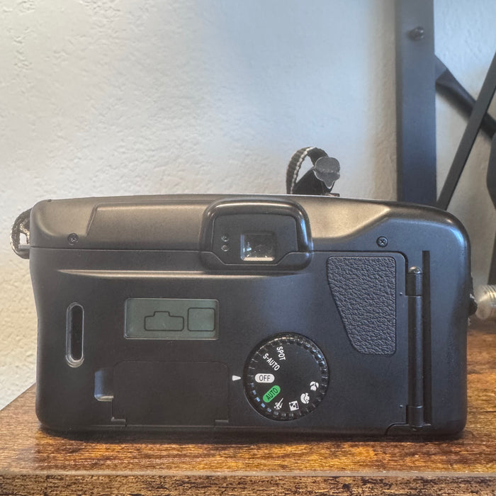 Canon Sure Shot Z135 — 35mm Point & Shoot Film Camera (38-135mm Zoom, Auto AF,Built-in Flash)