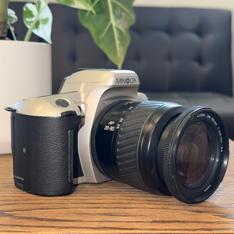 Minolta Maxxum XTsi 35mm Film Camera with Minolta AF 28–80mm f/3.5–5.6 Zoom Lens
