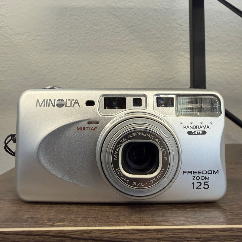 Minolta Freedom Zoom 125 Multi AF 35mm Film Point & Shoot Camera
