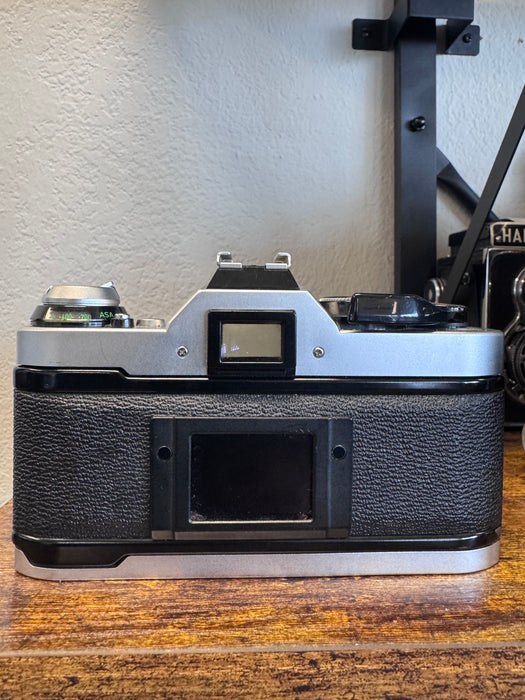 Canon AE-1 Program + Canon FD 50mm 1.4