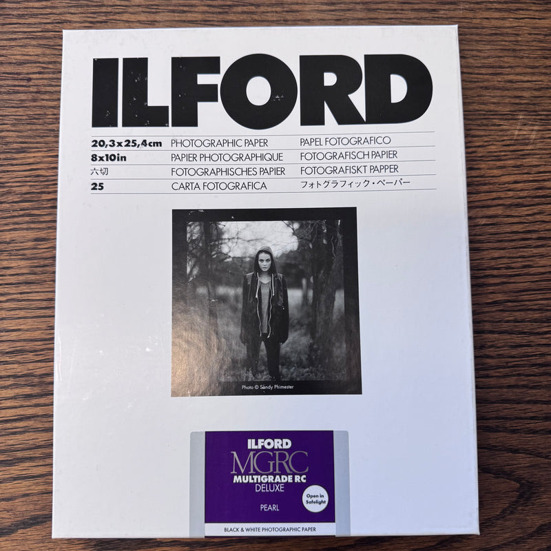 Ilford MULTIGRADE RC DELUXE — Pearl 8 × 10 B/W Variable-Contrast Photographic Paper