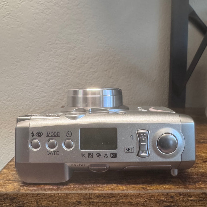 Canon Sure Shot 150u Date — 35mm Point & Shoot Film Camera (38-150 mm Zoom, Auto AF)