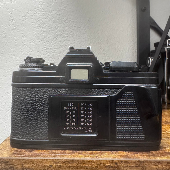 Minolta X-700 + 50mm 1:1.7