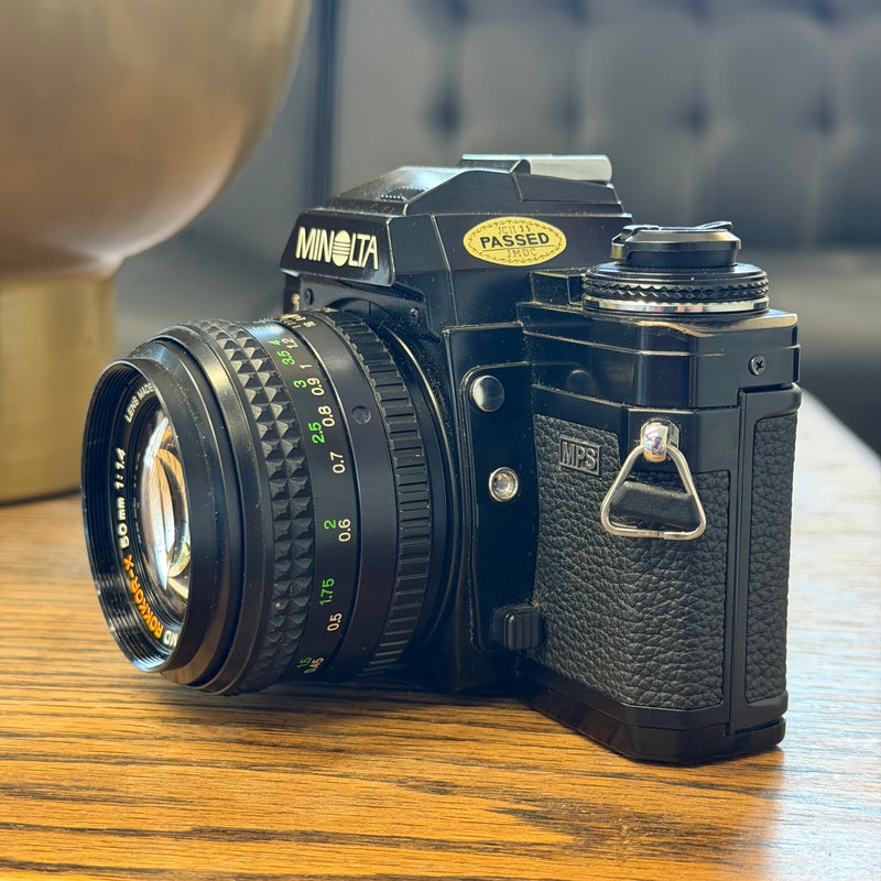 Minolta X-700 + MD ROKKOR-X 50mm 1:1.4