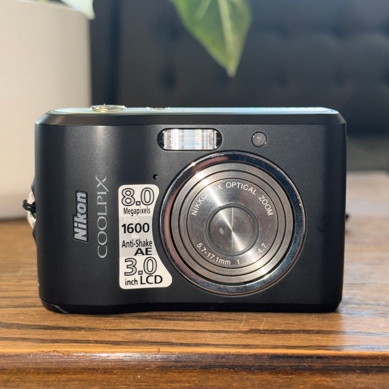 Nikon COOLPIX L18 8MP Digital Camera