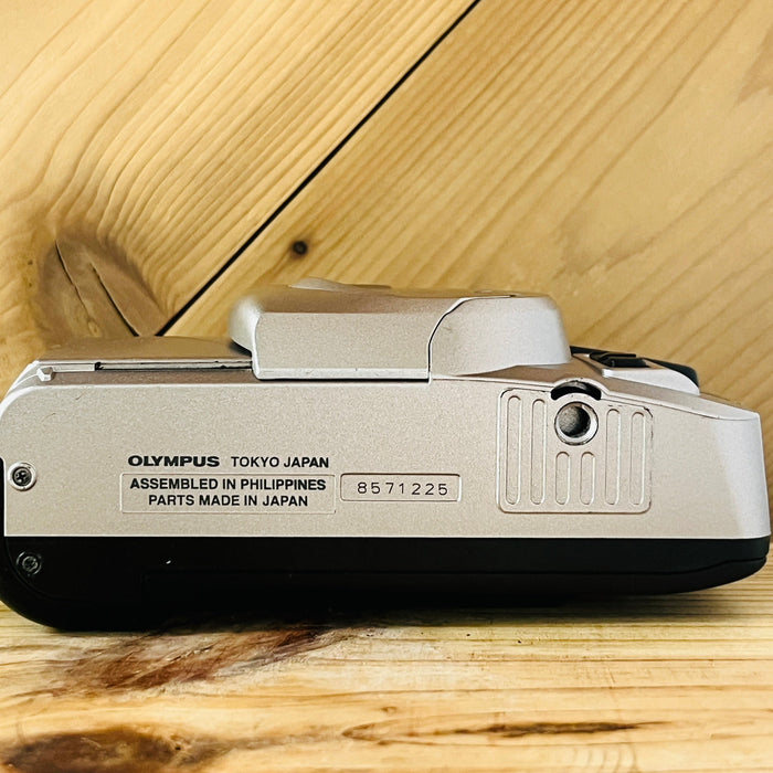 Olympus Superzoom 70s 35mm Point and shoot