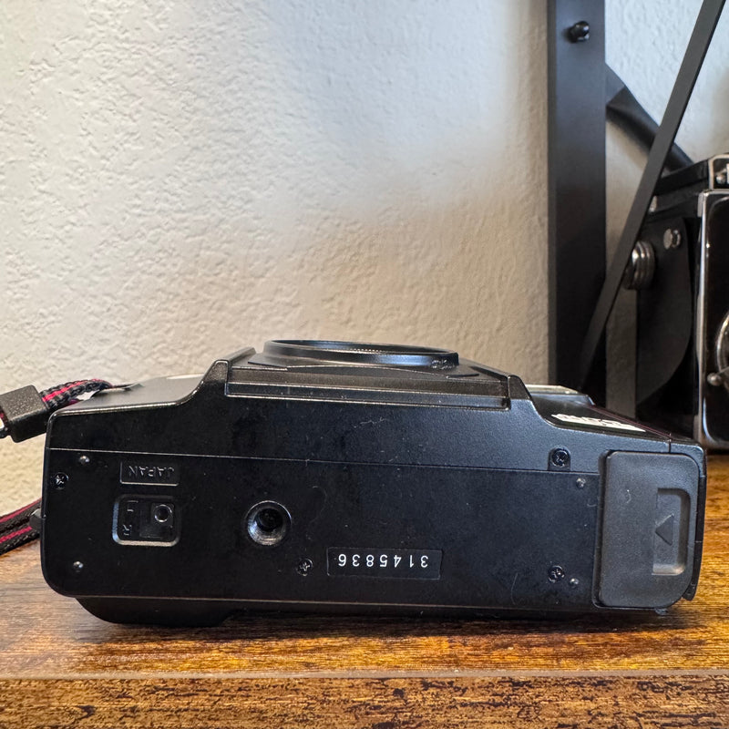 Minolta Auto Focus V (AF-Sv) – 35mm Point & Shoot Film Camera