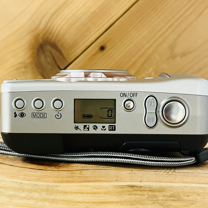 Canon Sure Shot 80u 35mm Point and Shoot Camera