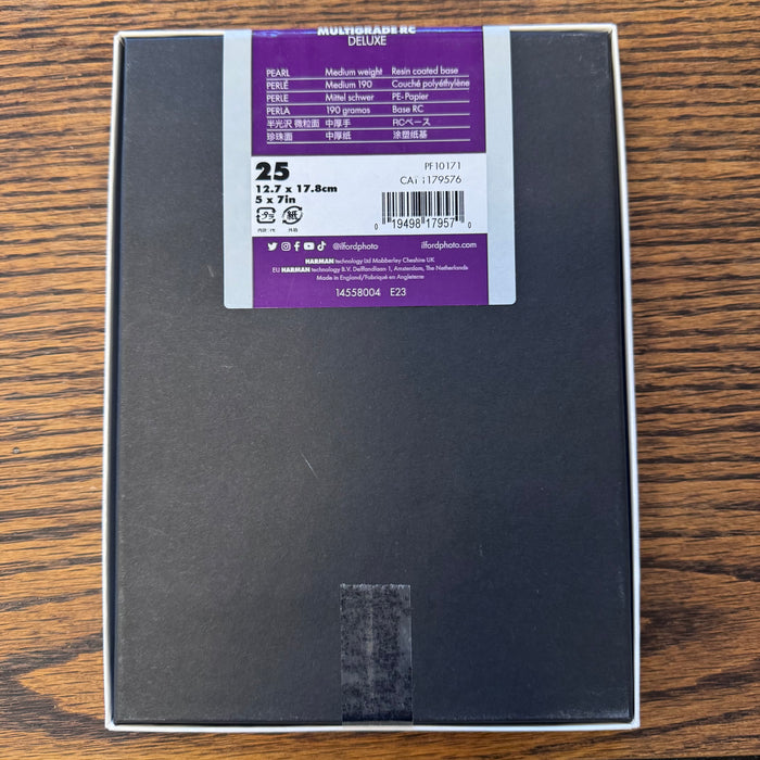 Ilford MULTIGRADE RC DELUXE — Pearl • 5 × 7" • B/W Variable-Contrast Photographic Paper