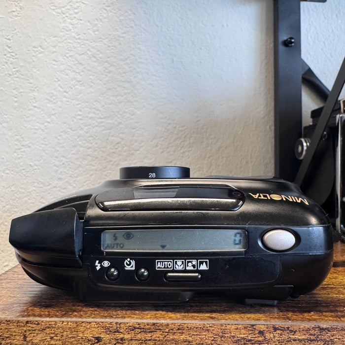 Minolta Explorer Freedom Zoom EX 35mm Point & Shoot Film Camera – 28-75 mm Zoom Lens | Tested & Working