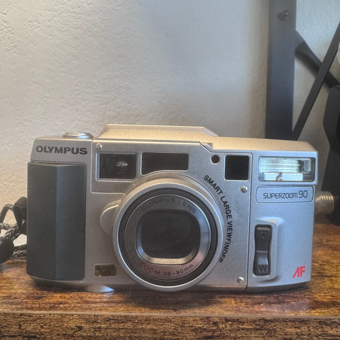 Olympus Superzoom 90 — 35 mm Point & Shoot Film Camera (38‑90 mm Zoom, Auto‑AF, Built‑in Flash)