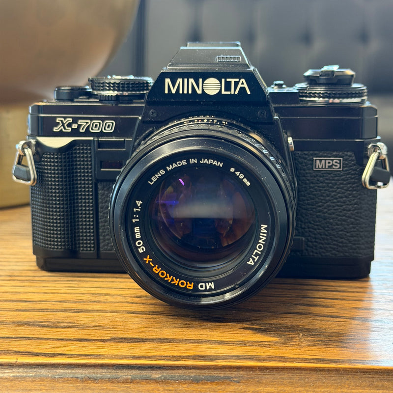 Minolta X-700 + MD ROKKOR-X 50mm 1:1.4