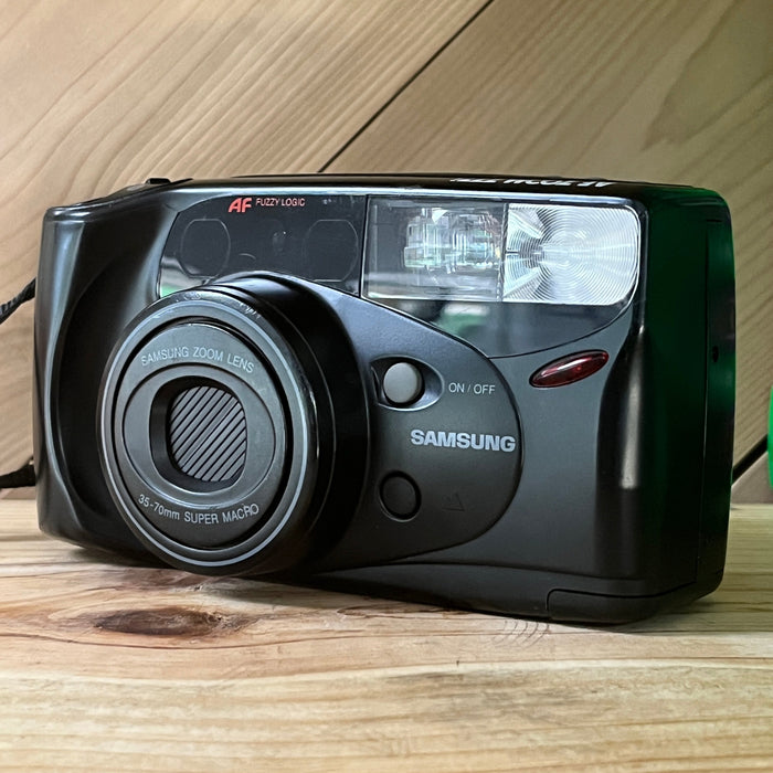 Samsung AF Zoom 777i 35mm Point and shoot