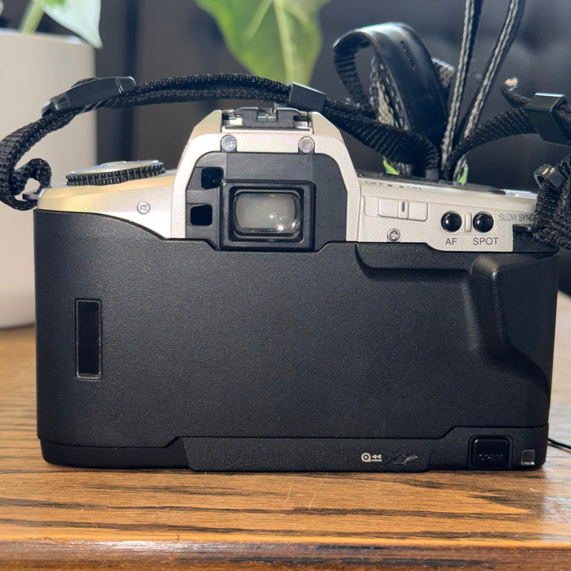 Minolta Maxxum 5 35mm Film Camera with Tamron AF 28–105mm f/4–5.6 Lens