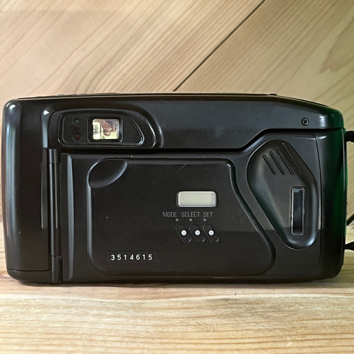 Samsung AF Zoom 777i 35mm Point and shoot