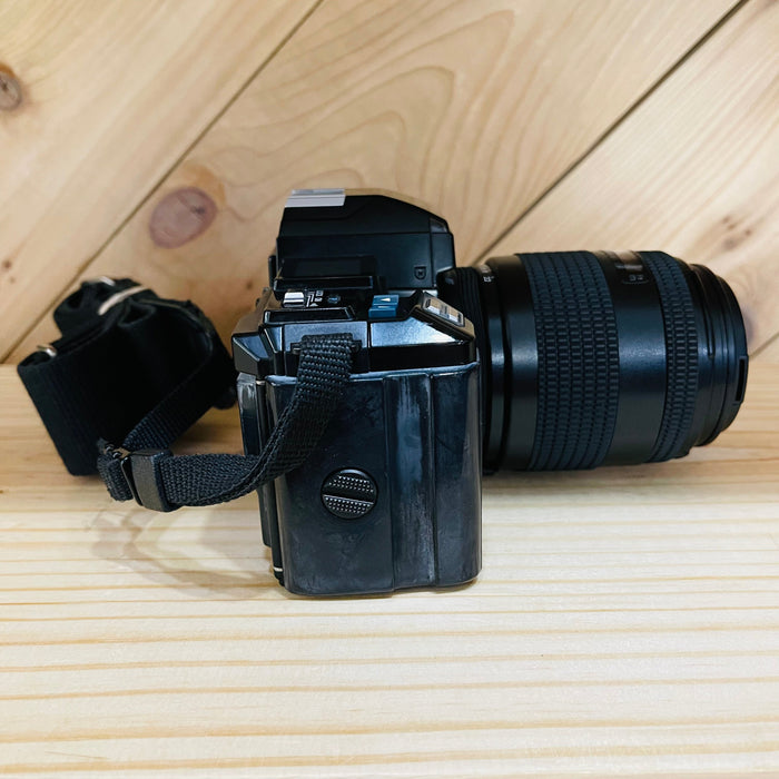 Minolta Maxxum 7000 w/ 70-210 Lens