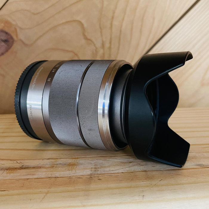 Sony E 18-55mm f/3.5-5.6 OSS Lens (Silver) USED