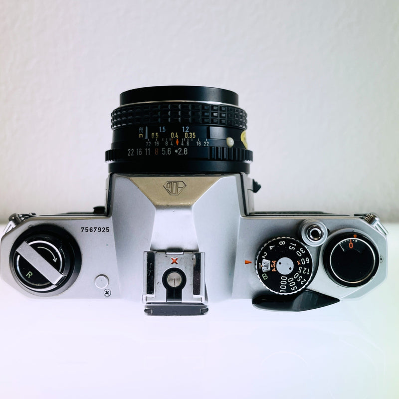 Asahi Pentax K1000 + 28mm f/2.8 + Grip S#7567925