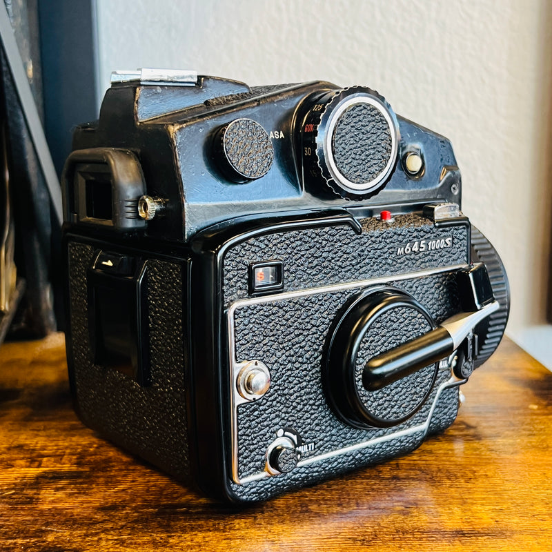 Mamiya M645 1000s + 80mm 2.8