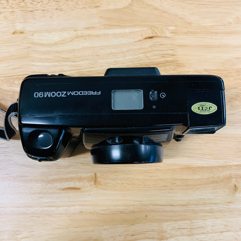 Minolta Freedom Action Zoom 90 Point and Shoot