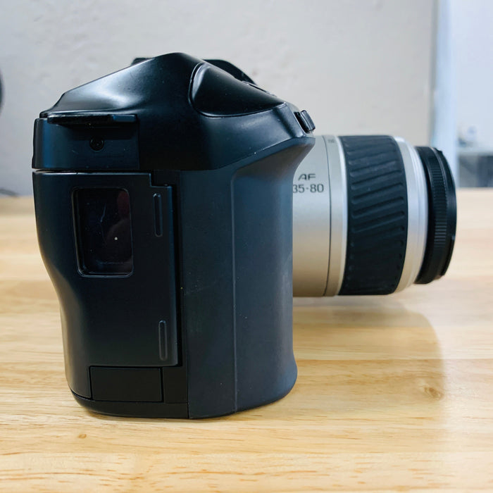 Minolta Dynax 7000i