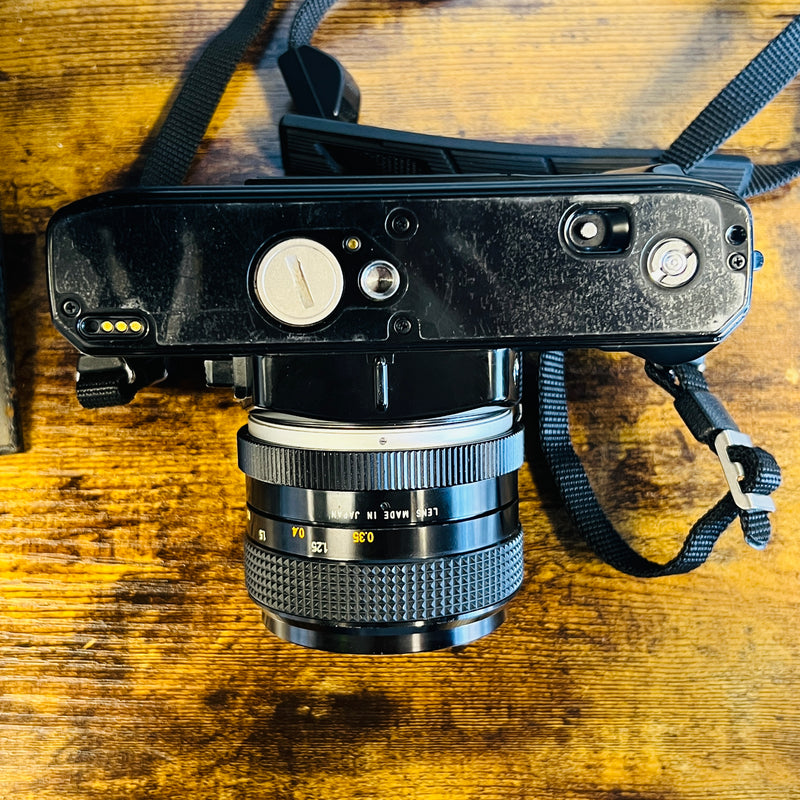 Minolta X-700 + Rokinon Automatic 28mm 2.8