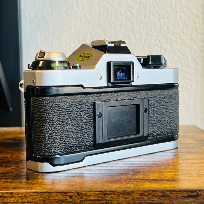 Discover the versatile Canon AE-1 Program 50mm f/1.8 SC