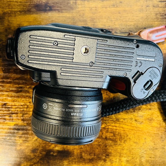Nikon F80 + AF-S Nikkor 50mm 1.8 G