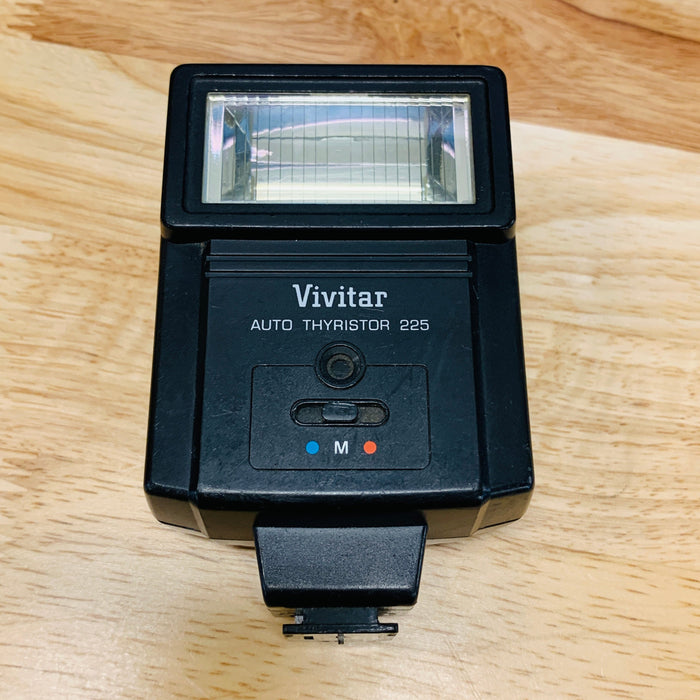 Vivitar Auto Thyristor 225 Flash